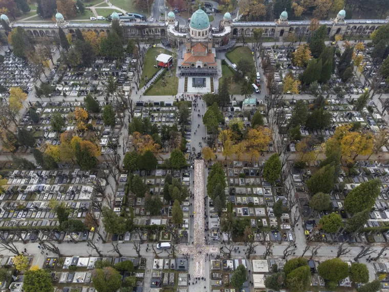 U Hrvatskoj je do 18. studenog preminulo vi&scaron;e od 10 tisuća ljudi zaraženih koronavirusom
