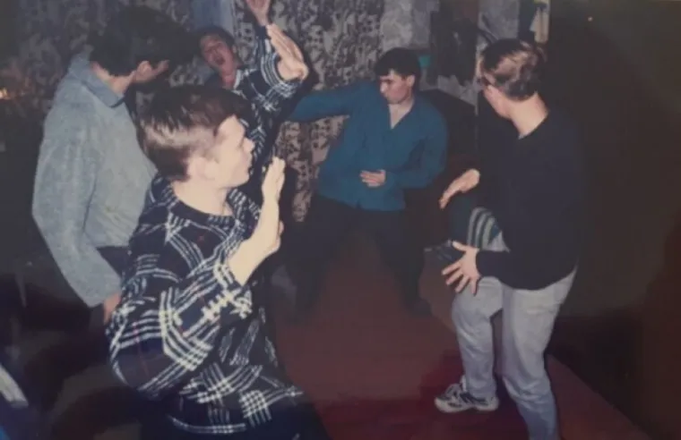 Dok ne izmisle vremeplov bolji prikaz 90-ih nećete naći: Evo kako su zapravo izgledale ako sa strane ostavimo sve ružne stvari