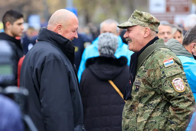 Pogledajte tko je sve od poznatih do&scaron;ao u Vukovar kako bi hodao u tužnoj, ali ponosnoj Koloni sjećanja