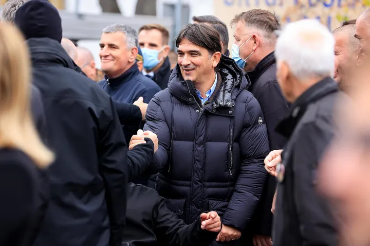 Pogledajte tko je sve od poznatih do&scaron;ao u Vukovar kako bi hodao u tužnoj, ali ponosnoj Koloni sjećanja