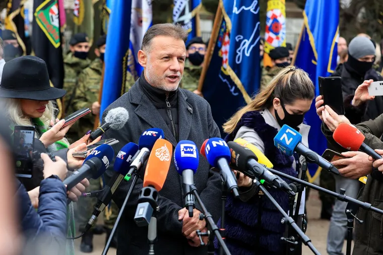 Pogledajte tko je sve od poznatih do&scaron;ao u Vukovar kako bi hodao u tužnoj, ali ponosnoj Koloni sjećanja