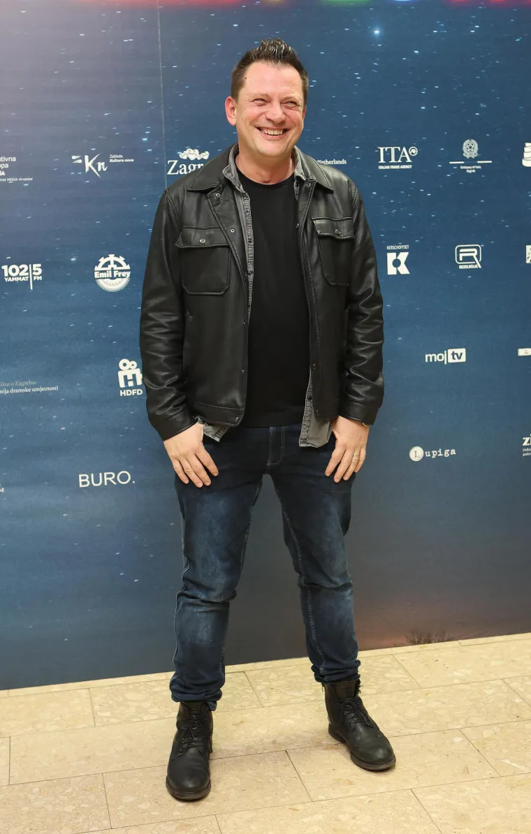 Obukla se kao prava frajerica i super joj stoji: Nives Ivanković ukrala pozornost na premijeri 'Zbornice'