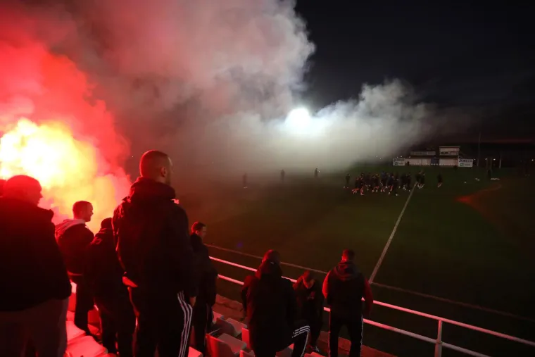 Armada posjetila nogometa&scaron;e Rijeke na treningu uoči okr&scaron;aja s Hajdukom, pogledajte kako je to izgledalo