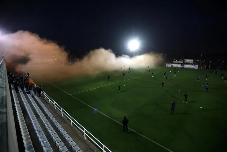 Armada posjetila nogometa&scaron;e Rijeke na treningu uoči okr&scaron;aja s Hajdukom, pogledajte kako je to izgledalo