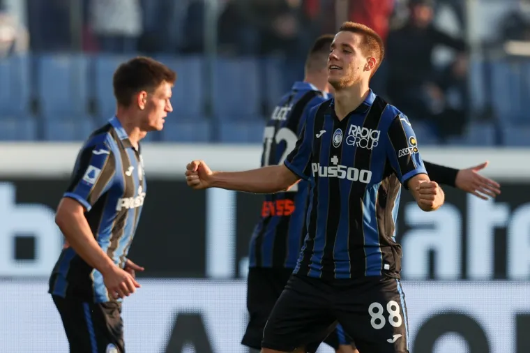 Pa&scaron;alić je, inače, nedavno bio asistent i strijelac protiv Malte, a na tom je susretu po prvi put na nekoliko minuta bio kapetan hrvatske reprezentacije.