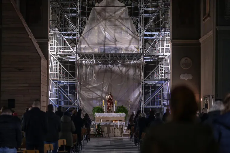 U bazilici Srca Isusova prvi puta nakon razornog potresa služena misa