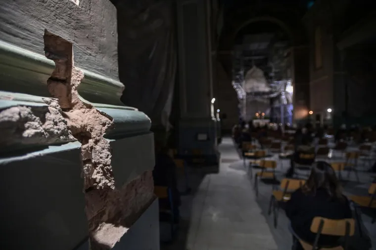 U bazilici Srca Isusova prvi puta nakon razornog potresa služena misa