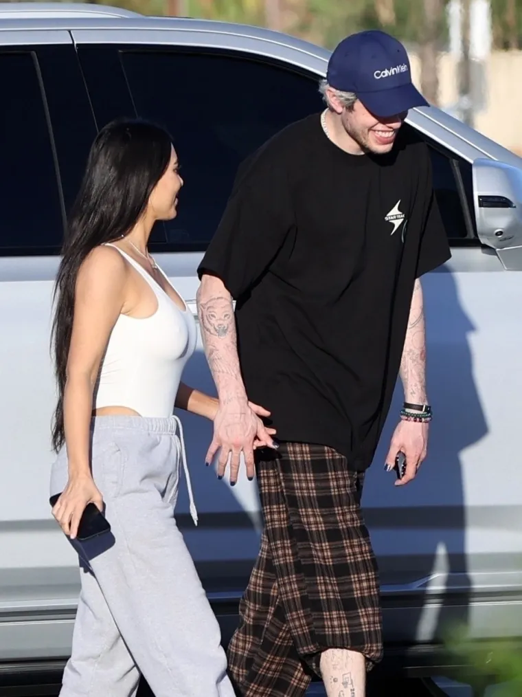 Kim Kardashian uhvaćena s novim frajerom. Hollywood se pita - kako ovaj tip uspijeva zavesti najseksi žene svijeta?