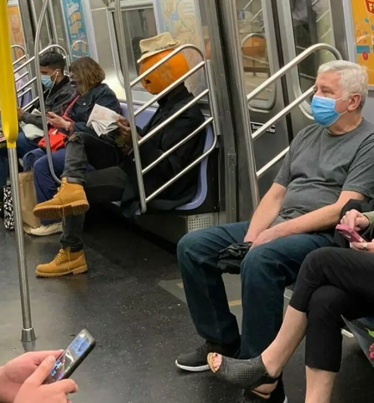 Linija 'Zona sumraka - Dosjei X' ponovno prometuje, prva postaja je wtfozemska!