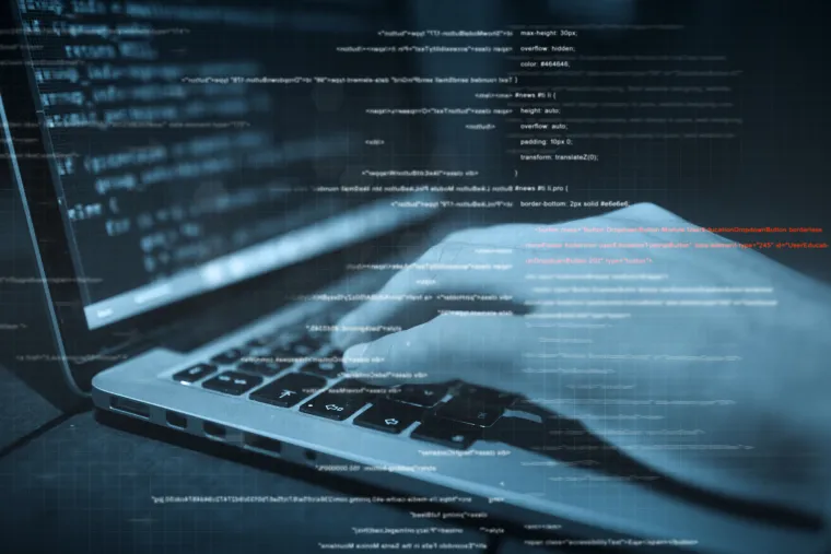 11. Megavirus će srušiti internet: Facebook i povezane platforme su nedavno pale, no ova ideja ide korak dalje - hakeri  će složiti virus s namjerom rušenja  čitave infrastrukture.  Veze među serverima, koje čine internet, bile bi uništene pa bi digitalni podaci ostali zatvoreni na nedostupnim mjestima. 
Sustavno backupiranje podataka i sigurnosni protokoli najbolja su obrana, no internet je sačinjen od toliko servera i korisnika da ga je gotovo nemoguće potpuno srušiti na dulje vrijeme.
