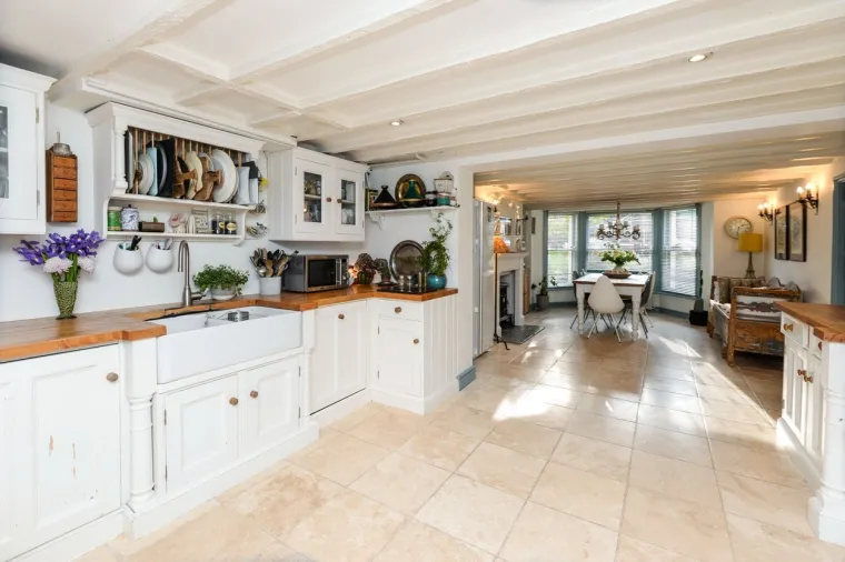 Pogledajte ovaj shabby chic raj: Mi bismo se odmah preselili, naročito zbog povijesti ovog predivnog imanja