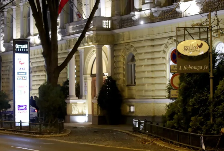Policija ogradila restoran: Ovdje će večerati Andrej Plenković i Emmanuel Macron
