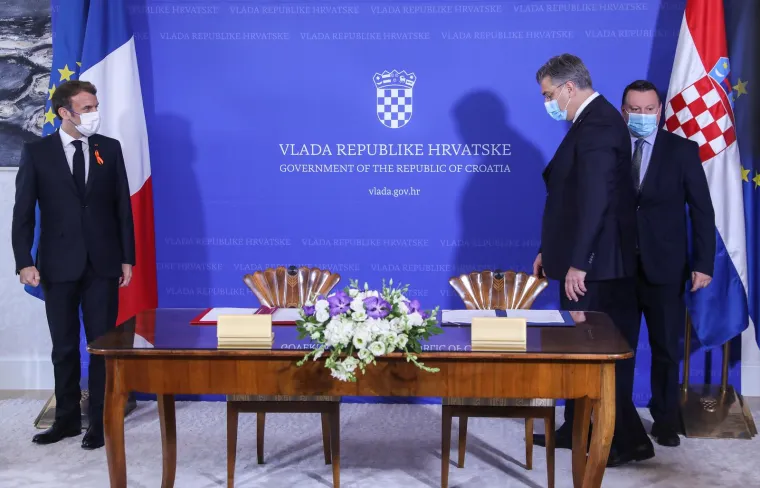 Milanović i Plenković ugostili Macrona: Na Pantovčaku svi bez maski, u Banskim dvorima na sve se pazilo