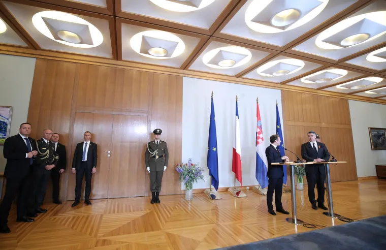 Milanović i Plenković ugostili Macrona: Na Pantovčaku svi bez maski, u Banskim dvorima na sve se pazilo