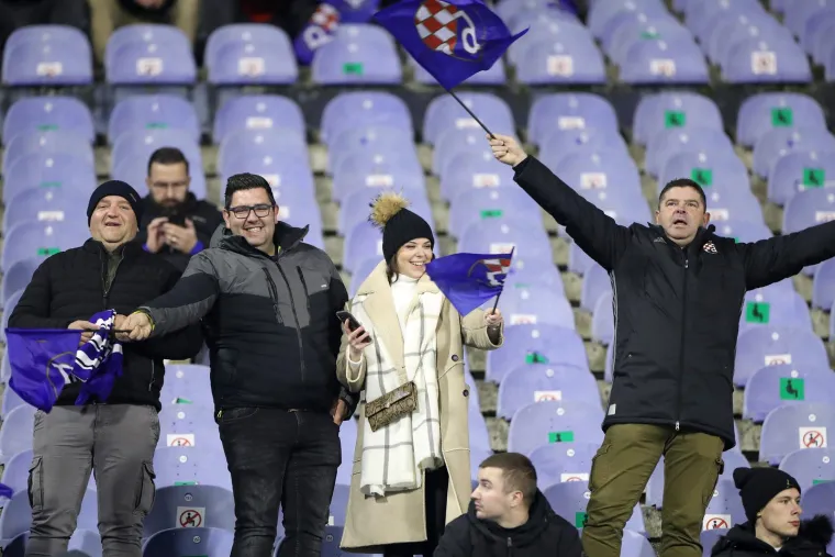 Pogledajte atmosferu na Maksimiru uoči Dinamove odlučujuće utakmice u Europi