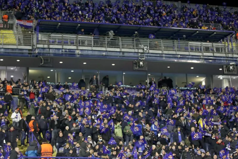 Navijači stigli na Maksimir: Pogledajte kako izgledaju tribine u ključnoj utakmici za Dinamo u Europi