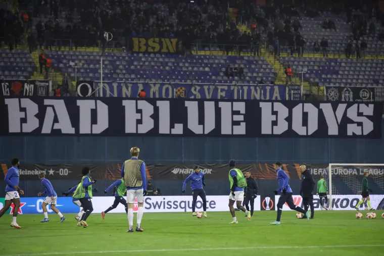 Navijači stigli na Maksimir: Pogledajte kako izgledaju tribine u ključnoj utakmici za Dinamo u Europi