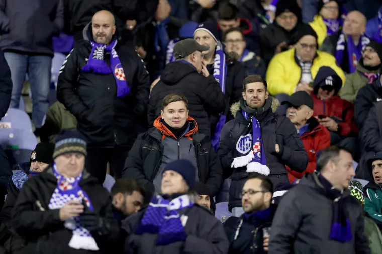Navijači stigli na Maksimir: Pogledajte kako izgledaju tribine u ključnoj utakmici za Dinamo u Europi