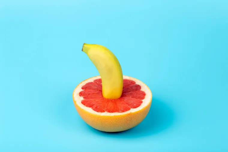 9. Penis je dvostruko duži nego što mislite: Mnogi ljudi bi se mogli utješiti ovom činjenicom, naime penis je duži nego što izgleda jer se otprilike polovica cijele dužine nalazi unutar tijela.