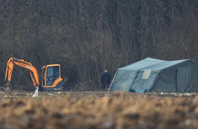 Nedaleko od ceste Bobota – Pačetin, naselja u blizini Vukovara,  pronađena je nova masovna grobnica u kojoj su do sada pronađeni posmrtni ostaci najmanje deset tijela ljudi nestalih u Domovinskom ratu. 