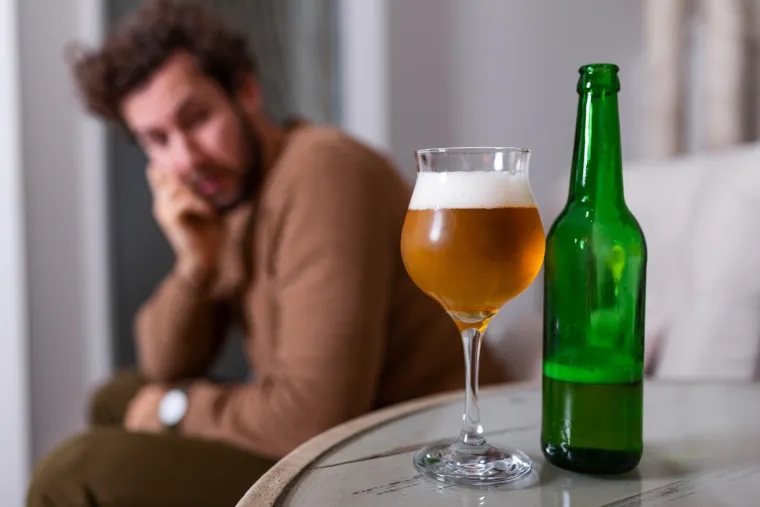 1. Česta intoksikacija i miris alkohola