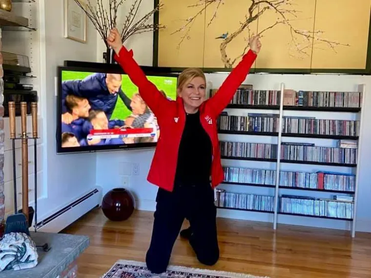 Svi su očarani njezinom novom linijom: Kako se Kolinda mijenjala otkad je postala predsjednica do danas