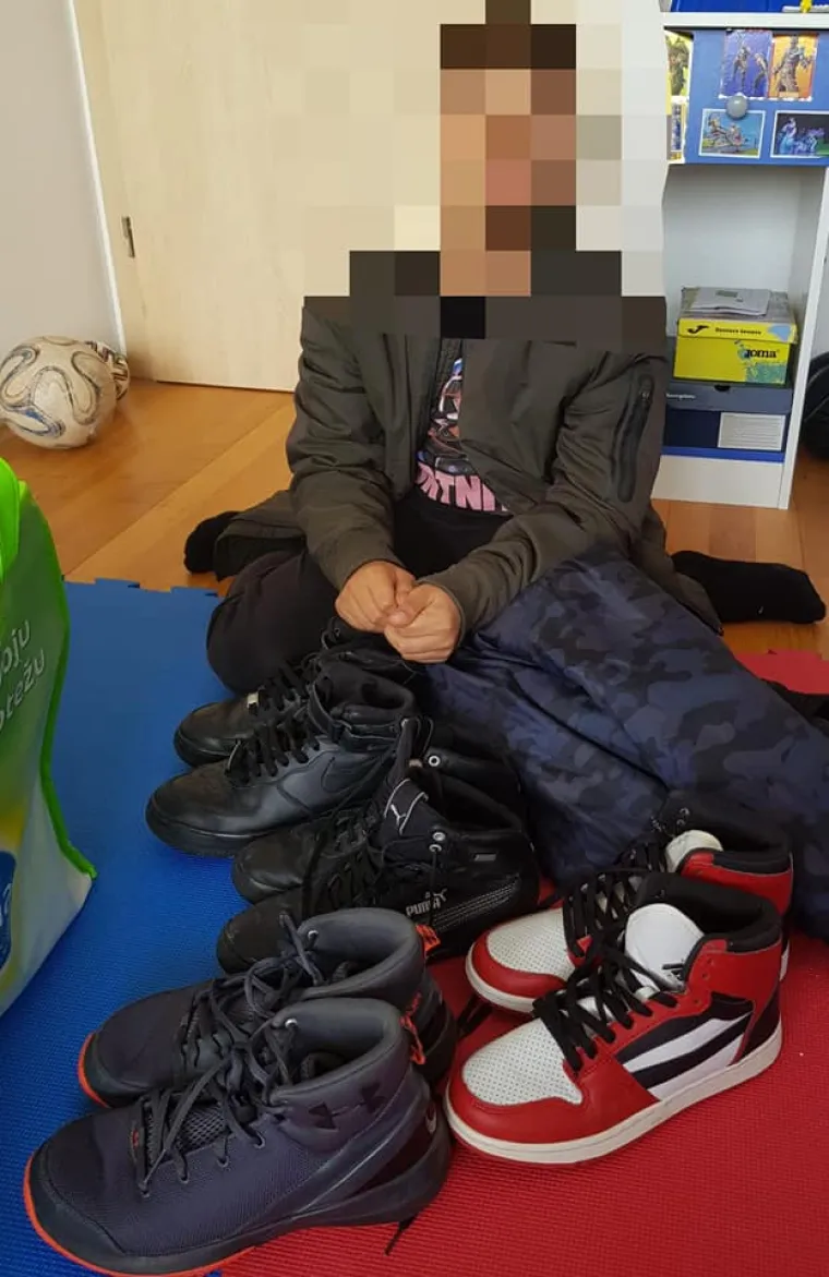 Njihove želje su skromne: 'Donijela sam hranu, a dijete je izvadilo sirove hrenovke, sjelo u kut i počelo jesti. Da ti srce pukne'
