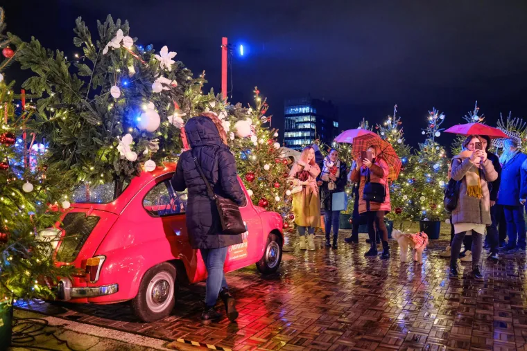 Je li ovaj 'mali crveni' najveća atrakcija zagrebačkog Adventa?