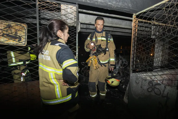Snažna eksplozija probudila Splićane! U garaži izgorjeli motocikli i automobili: ' Čuli smo eksploziju, a vani vatrena kugla...'