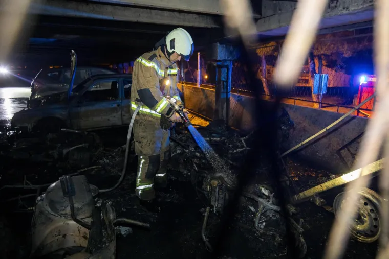 Snažna eksplozija probudila Splićane! U garaži izgorjeli motocikli i automobili: ' Čuli smo eksploziju, a vani vatrena kugla...'