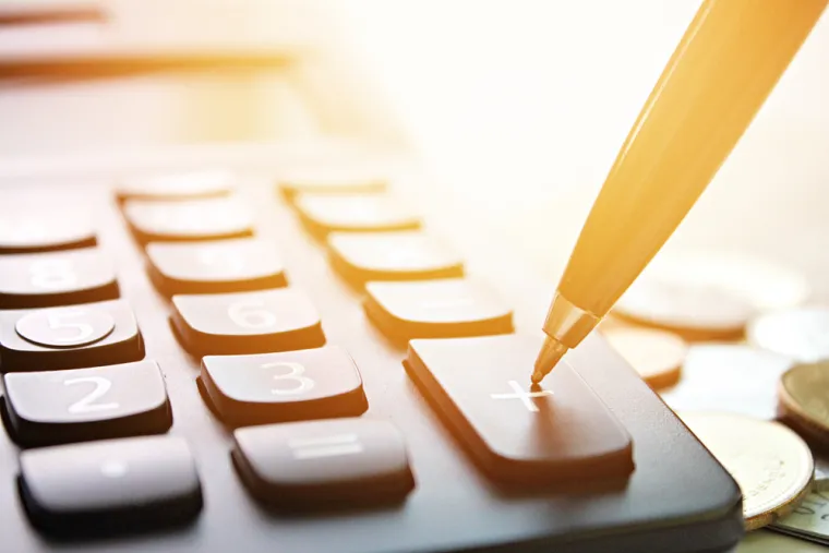 15. I djecu odgajaju kako biti bogati: Kako će i oni jednoga dana preuzeti ogromno bogatstvo, bogati ljudi žele naučiti djecu vrijednost novca prije toga.  Upravo na toj smjeni generacija se novopečeni bogata&scaron;i najče&scaron;će slome.
