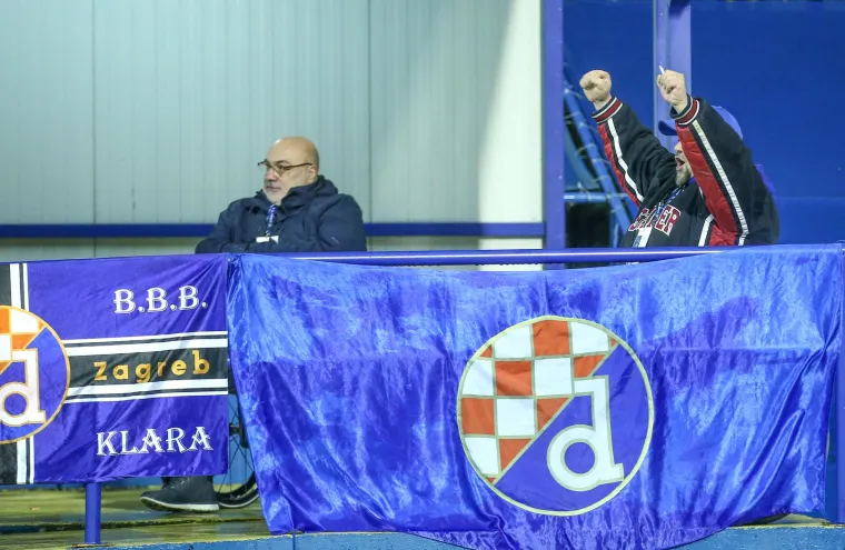 Pogledajte kakva je bila atmosfera na najvećem hrvatskom derbiju, Torcida poslala žestoku poruku Boysima