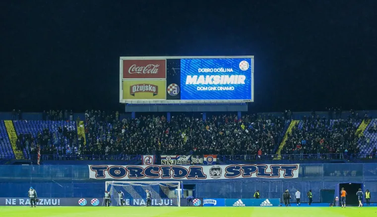 Pogledajte kakva je bila atmosfera na najvećem hrvatskom derbiju, Torcida poslala žestoku poruku Boysima