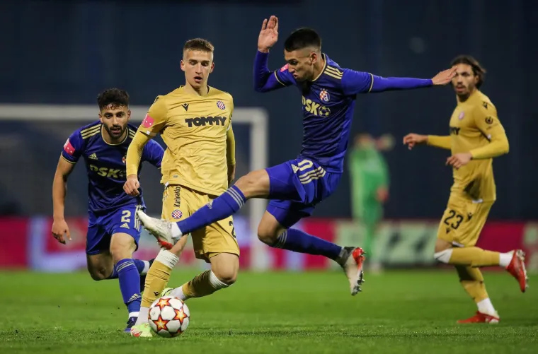 Pogledajte kako je izgledala velika borba Dinama i Hajduka u prvom derbiju sezone