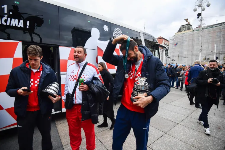 Pogledajte kako je izgledao doček na&scaron;ih tenisača, Gojo 'briljirao': 'Bolje da Hajduk osvoji naslov, nego mi Davis Cup'