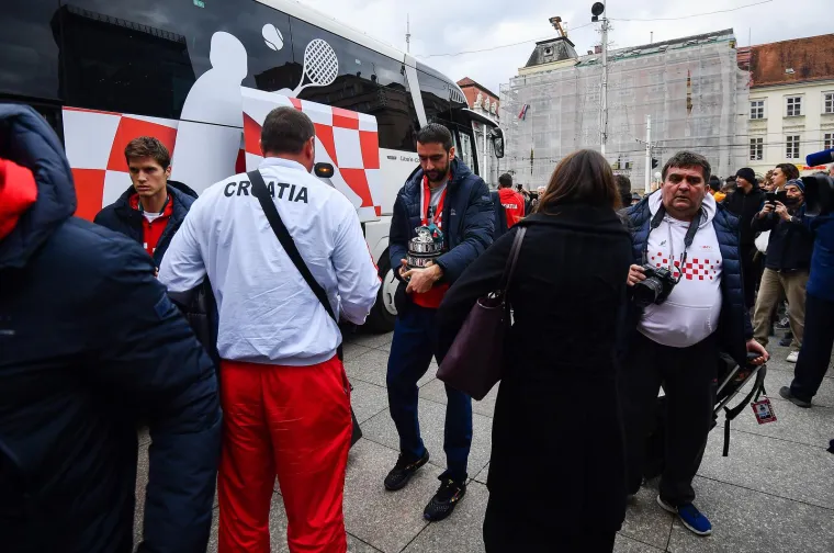 Pogledajte kako je izgledao doček na&scaron;ih tenisača, Gojo 'briljirao': 'Bolje da Hajduk osvoji naslov, nego mi Davis Cup'