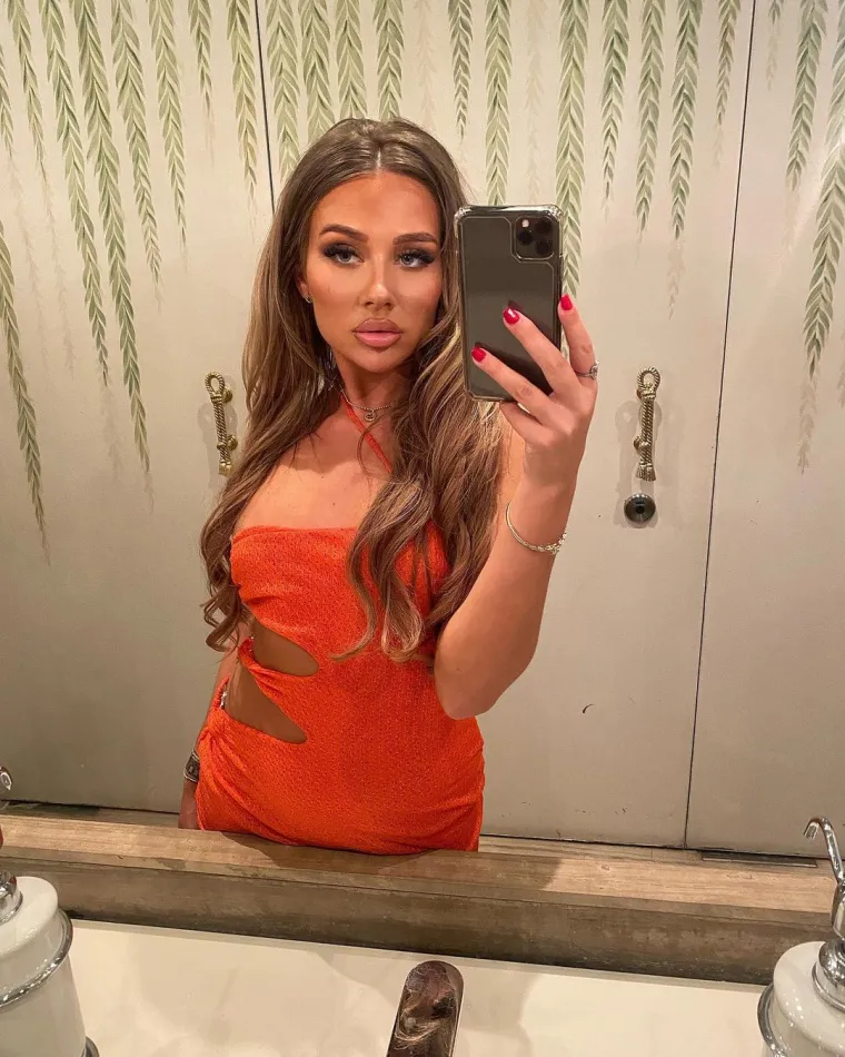 Nikome ne dalo da u životu žene bude samo ogledalo: Čuda vidi&scaron;, a samo ih u ti&scaron;ini i bez dodira živi&scaron;