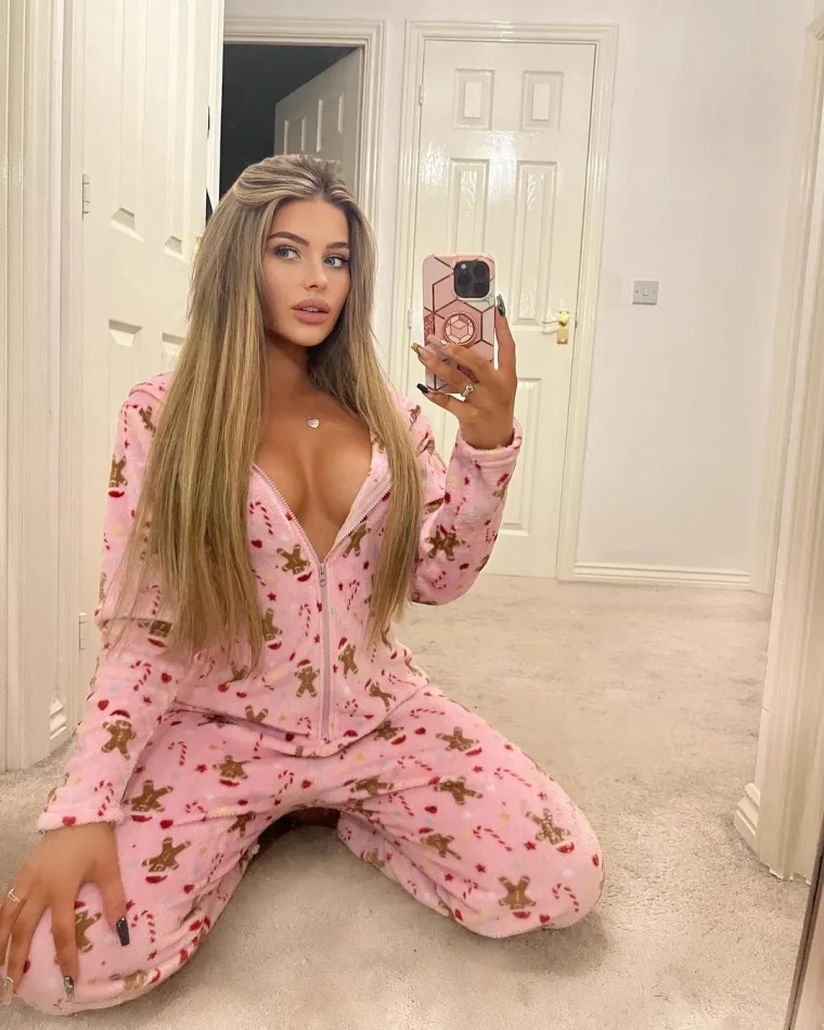 Nikome ne dalo da u životu žene bude samo ogledalo: Čuda vidi&scaron;, a samo ih u ti&scaron;ini i bez dodira živi&scaron;