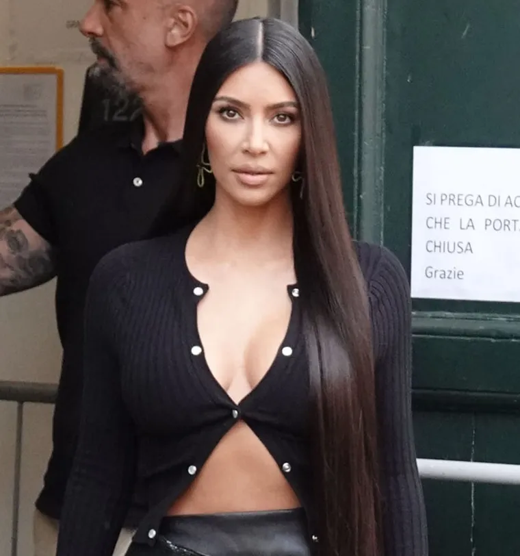Usko, uže! Kratko, kraće! Nitko nas nije 'grijao' vi&scaron;e od Kim Kardashian, ova izdanja bila su joj ba&scaron; hot