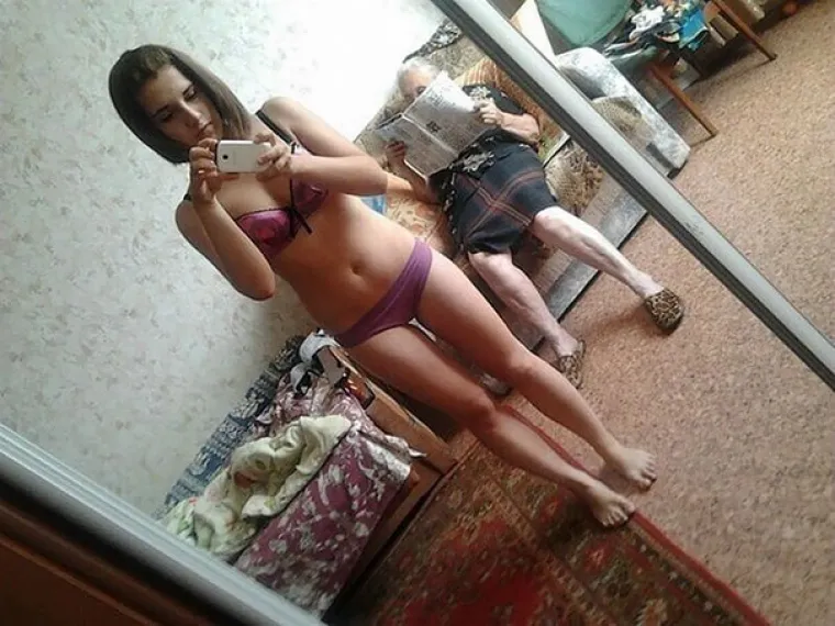 Nikome ne dalo da u životu žene bude samo ogledalo: Čuda vidi&scaron;, a samo ih u ti&scaron;ini i bez dodira živi&scaron;