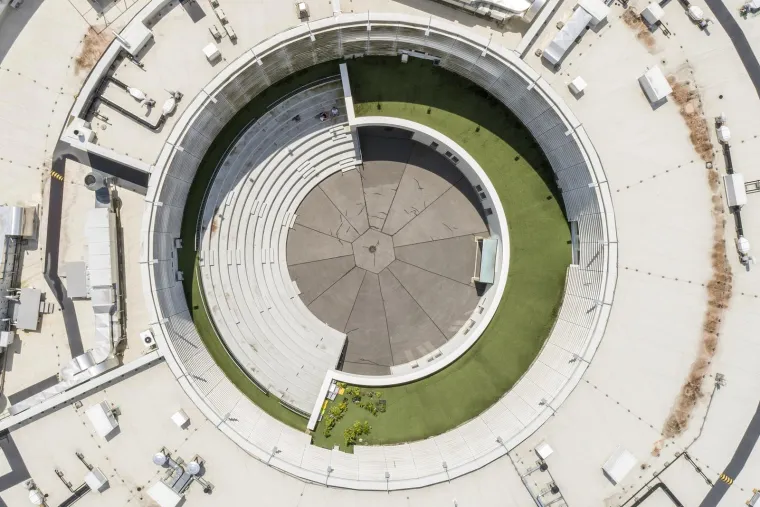 Ovako izgleda 'hrvatski Harvard'! Svečano ga otvorili Mesić i Sanader, trebao je biti meka za studente, a sada propada