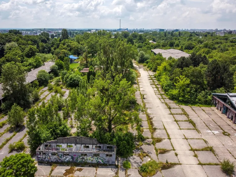 Ovako izgleda 'hrvatski Harvard'! Svečano ga otvorili Mesić i Sanader, trebao je biti meka za studente, a sada propada