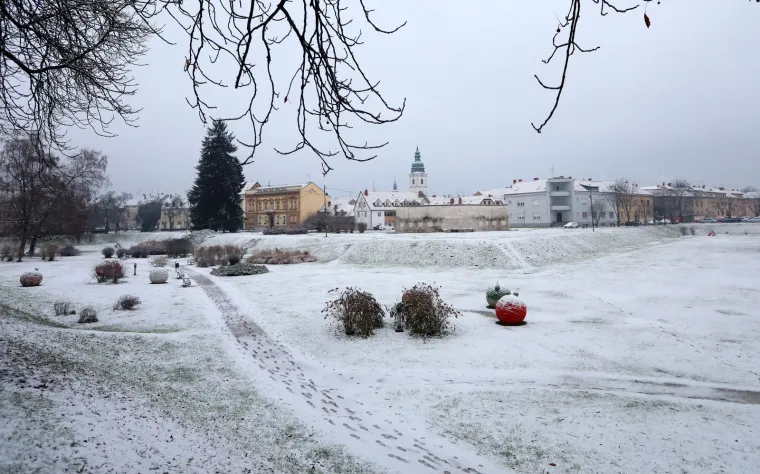 Dugo i&scaron;čekivani snijeg zabijelio je dijelove Hrvatske