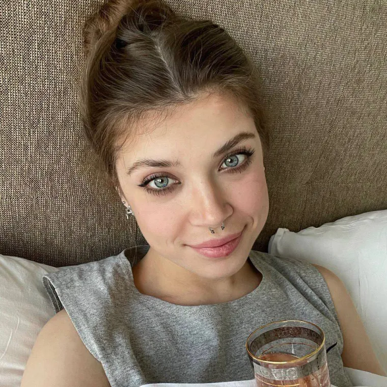 Napaljena Miha uputila otvorenu nemoralnu ponudu: 'Postani kralj i radi mi cijelu noć &scaron;to mi drugi čine u pornićima'