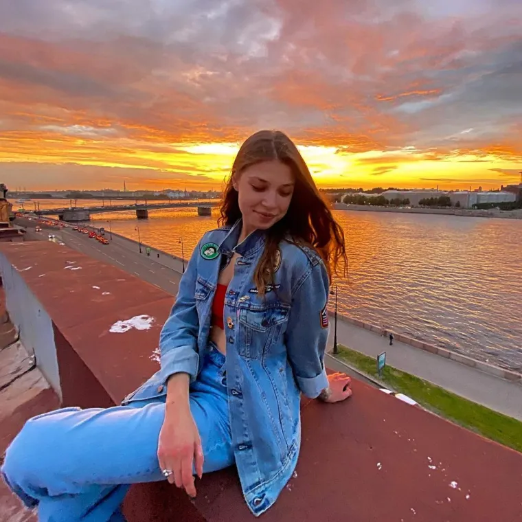 Napaljena Miha uputila otvorenu nemoralnu ponudu: 'Postani kralj i radi mi cijelu noć &scaron;to mi drugi čine u pornićima'