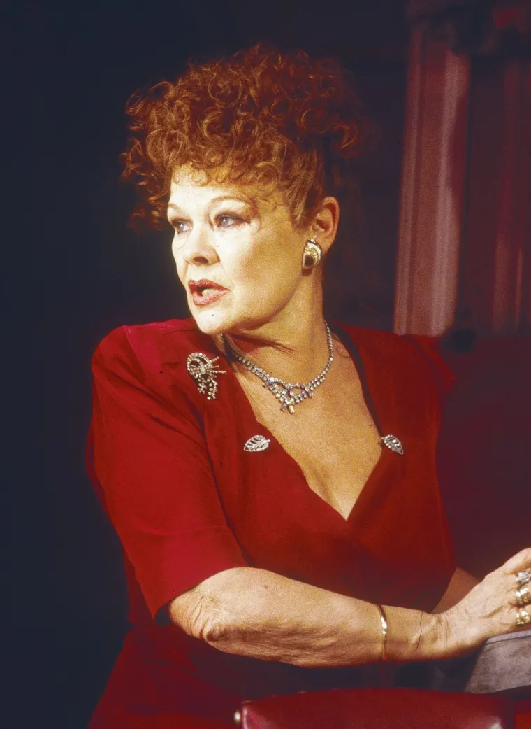 Ukupno je primila 10 nagrada BAFTA, sedam nagrada Laurence Olivier, dvije nagrade Screen Actors Guild, dva Zlatna globusa, jednu nagradu Akademije te jednog Tonyja.