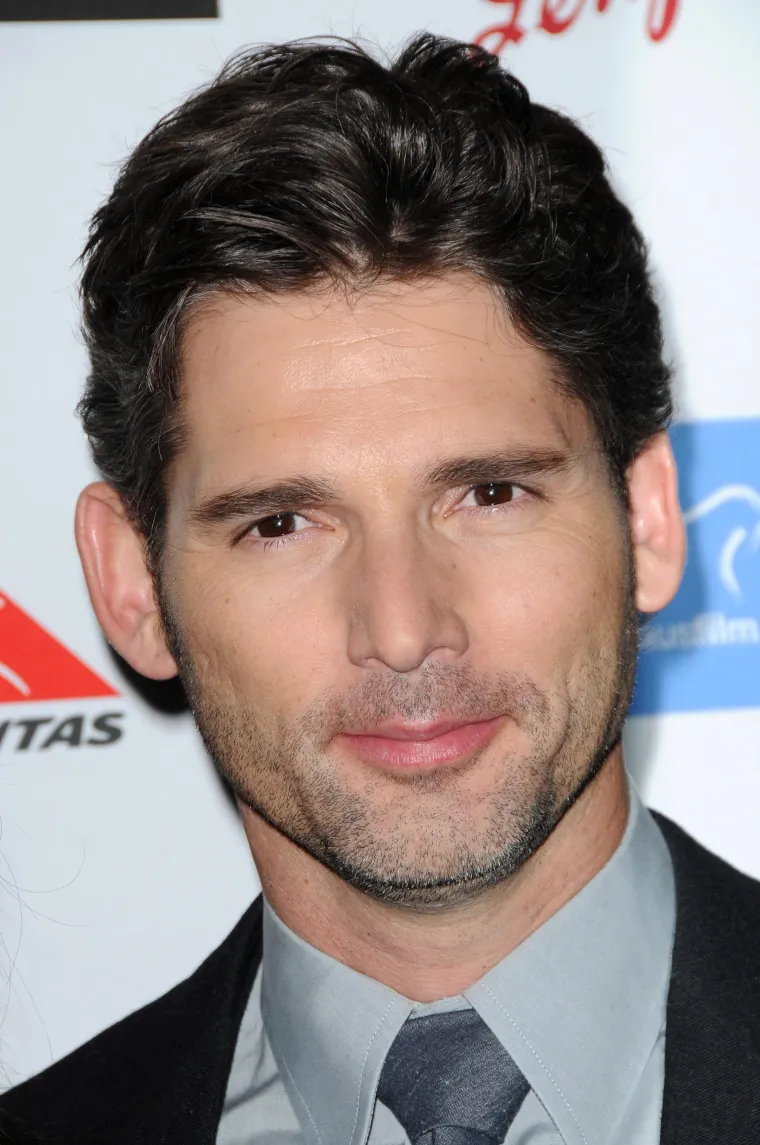 Glumio je Hulka u istoimenom filmu i Hektora u &quot;Troji&quot;. Eric Banadinović Hollywoodu je poznatiji kao Eric Bana. &quot;Oduvijek sam bio ponosan na svoje podrijetlo, koje je imalo velik utjecaj na moj odgoj&quot;, rekao je Bana u intervjuu australskom Croatian Heraldu. Naime, Mate Banadinović, Ericov djed, nakon završetka Drugog svjetskog rata iz Hrvatske je emigrirao u Argentinu. Baka je uzela sina Ivana, Ericova oca i preko Njemačke otišla u Australiju. Ubrzo se doselio i djed te se obitelj nastanila u Melbourneu, u kojem se 1968. rodio i Eric. Prezime Banadinović i dalje se nalazi na njegovim službenim dokumentima, a skratio ga je u Bana kako bi lakše mogao dobiti posao u filmskoj industriji. Godine 2006. dobio priznanje Republike Hrvatske za iznimna postignuća u filmskoj industriji.