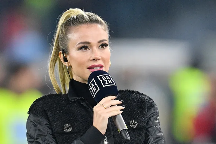 07 Dicembre 2019 Roma, Italia
sport calcio
Lazio vs Juventus - Campionato di calcio Serie A TIM 2019/2020 - Stadio Olimpico. 
Nella foto: la conduttrice di Dazn, Diletta Leotta

December 07st, 2019 Rome, Italy
sport soccer
Lazio vs Juventus - Italian Football Championship League A TIM 2019/2020 - Olimpico stadium.
In the pic: Diletta Leotta, Image: 486998041, License: Rights-managed, Restrictions: , Model Release: no, Credit line: Fabrizio CorradettiFab / LaPresse / Profimedia