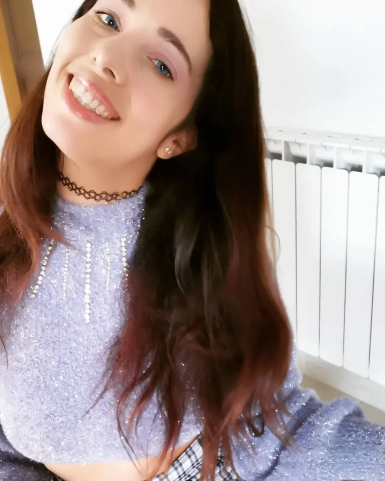 "Preko tjedna smo ugledni učitelji, a vikendom se malo raspustimo dok djecu čuva babysitterica", rekla je u razgovoru za magazin Closer i nastavila: