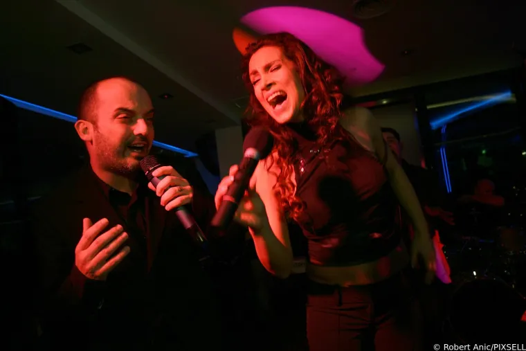 Pogledajte kako su na&scaron;e zvijezde izgledale prije 14 godina, Ivana Banfić je te noći u topiću bez grudnjaka satrala konkurenciju